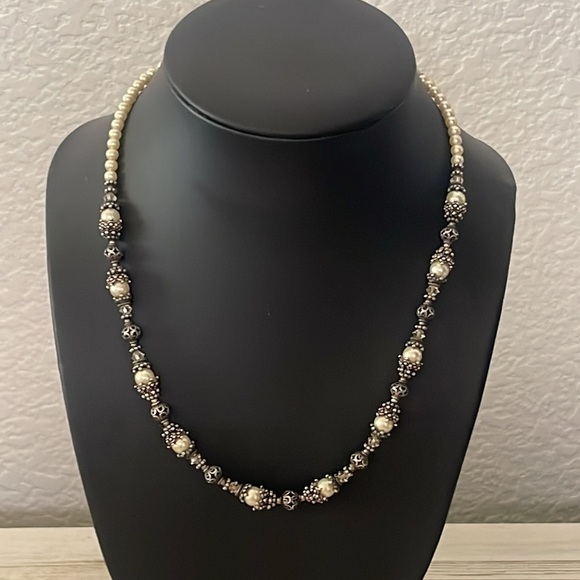 Beautiful Silver Beaded Pearl Necklace.
